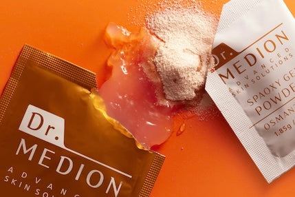 Expert esthetician introduces Japanese beauty skincare for minimizing pores, wrinkle care and instant glow.