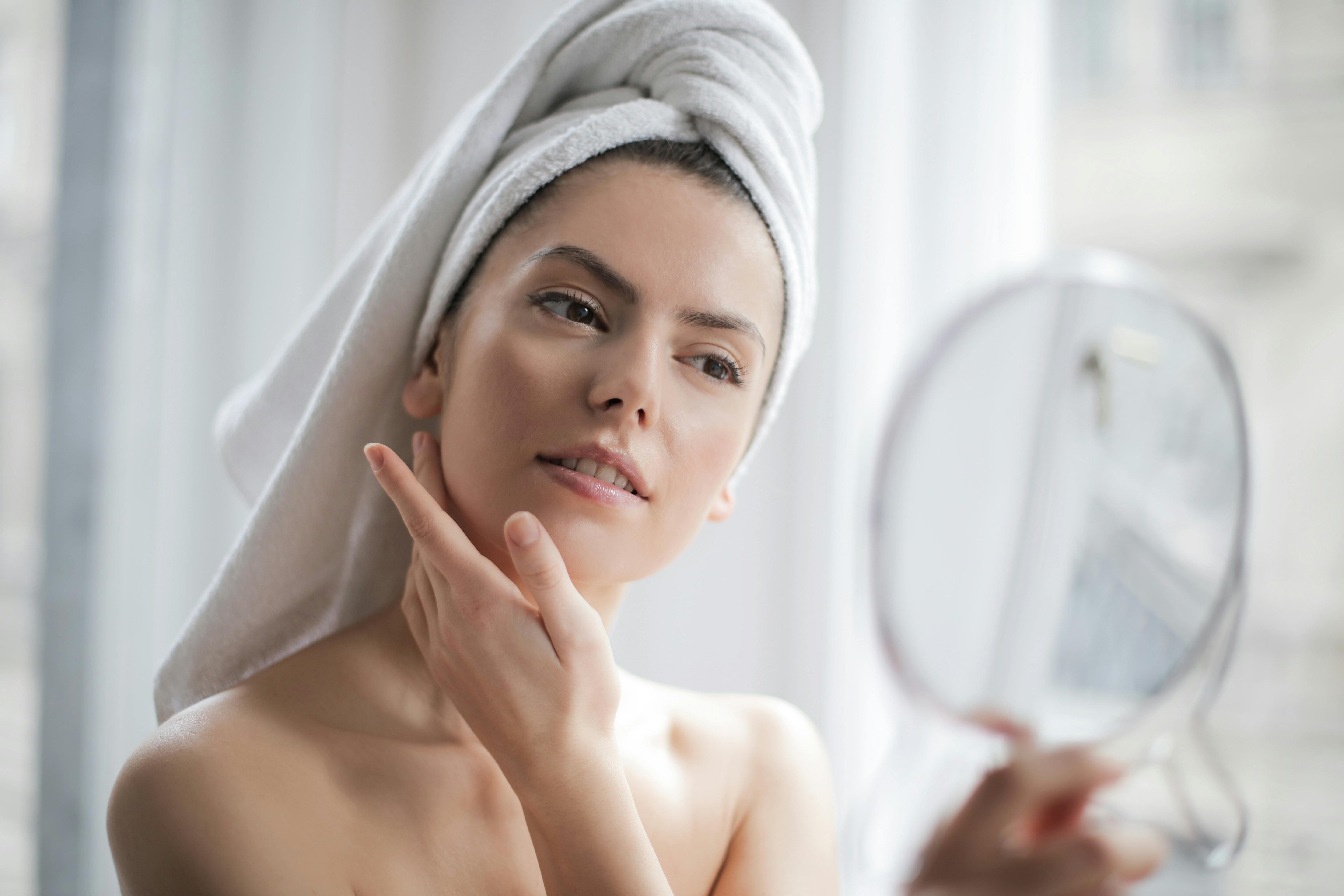 Preservatives vs. Non-Preservatives in Skincare Products: What You Need to Know